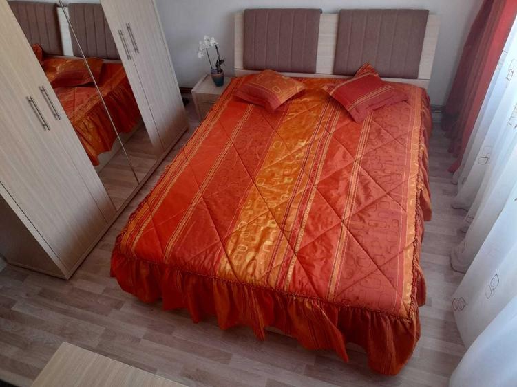 Apartament cu 3 camere decomandat în Popa Șapcă