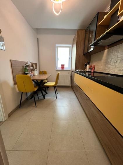 Apartament cu 3 camere decomandat, mobilat în Gorjului