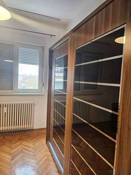 Apartament cu 3 camere decomandat în Eminescu
