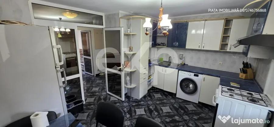Super-Oportunitate! Apartament Spa?ios 3 Camere Decomandat( - 3