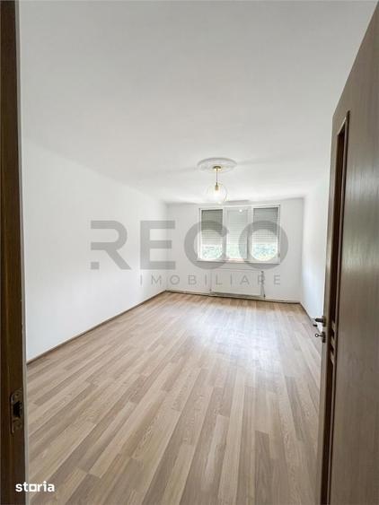 Apartament cu 2 camere decomandat în Iorga