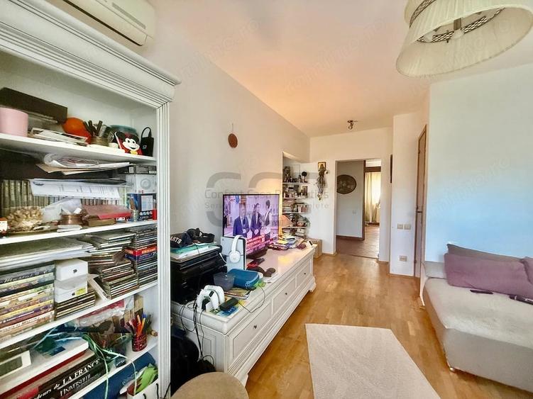 Apartament cu 3 camere în Nerva Traian
