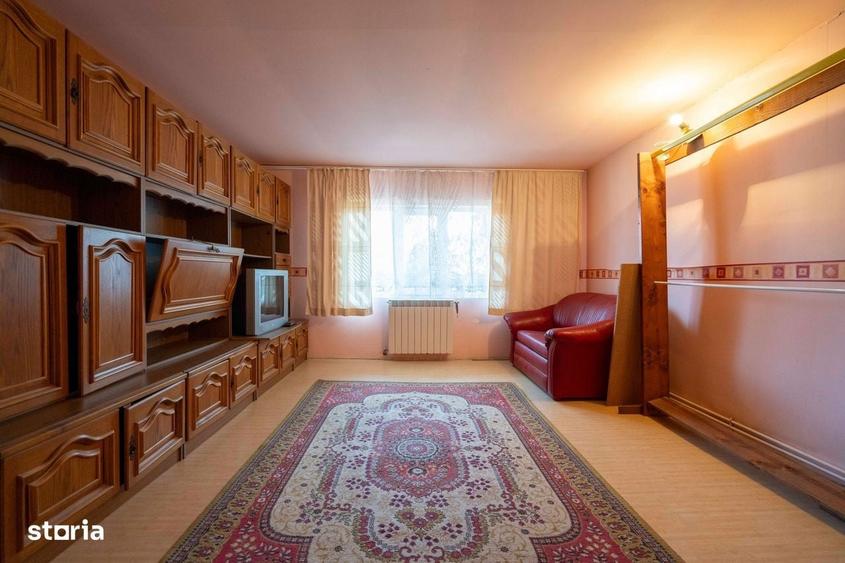 Casă cu 4 camere în Salca