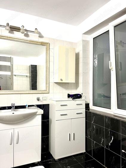 Apartament cu 5 camere decomandat în Central