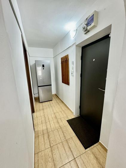 PF inchiriez apartament cu 2 camere decomandat - 2