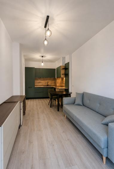 Apartament cu 2 camere semidecomandat în Podu Roș