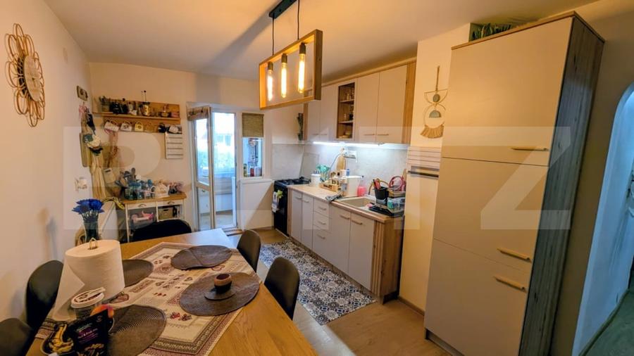 Apartament cu 4 camere decomandat, mobilat în Ampoi 3