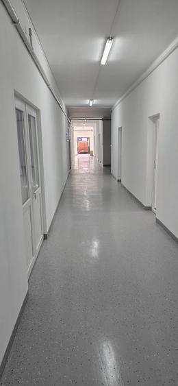 Spațiu comercial, de 895 mp, în Exterior Vest