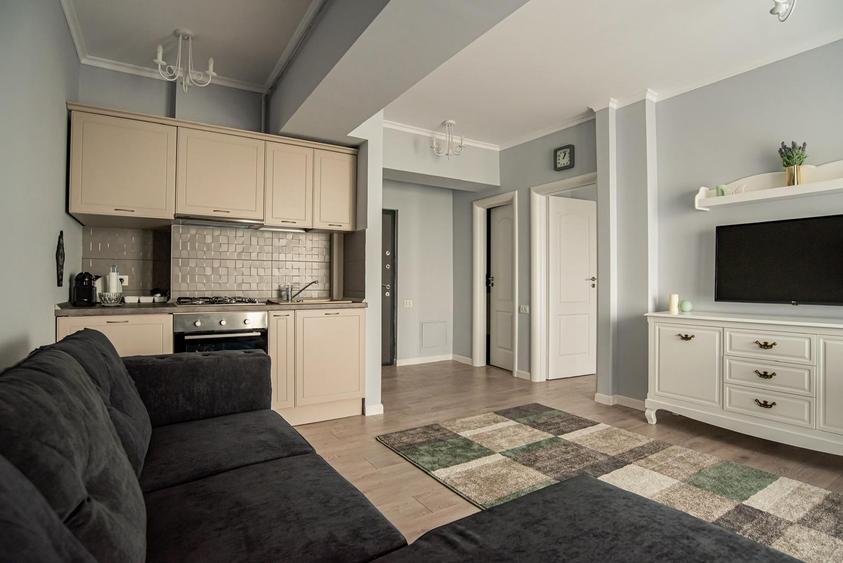 Apartament cu 2 camere decomandat, mobilat în Mamaia