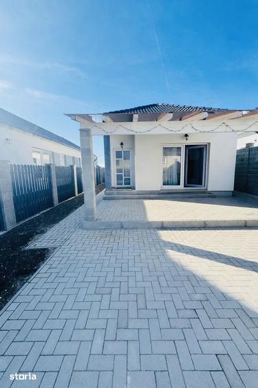 Casă cu 3 camere cu Teren 350 Mp în Central