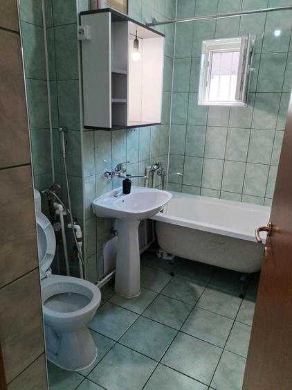 Apartament cu 2 camere semidecomandat în Brazda lui Novac