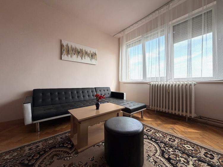 Apartament cu 2 camere decomandat, mobilat în Dacia