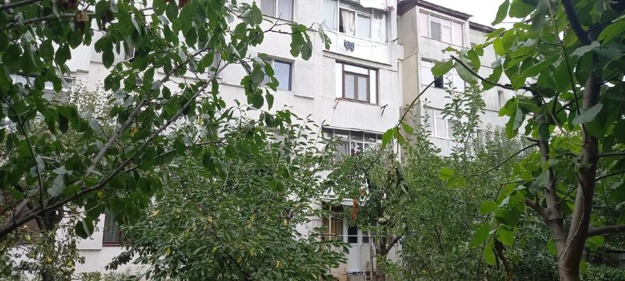 Apartament cu 2 camere decomandat în Banca Națională