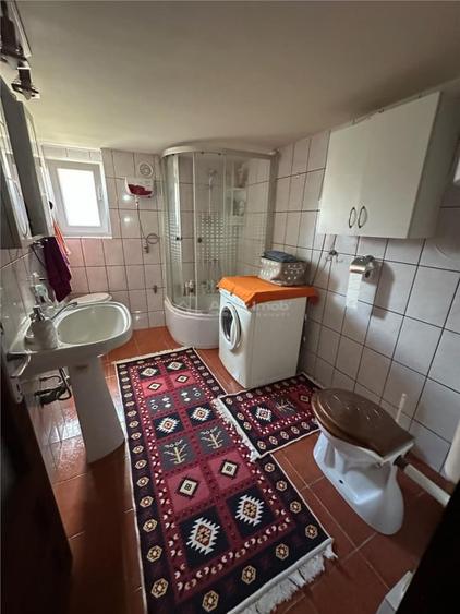 Casă cu 5 camere cu Teren 1500 Mp în Doclin
