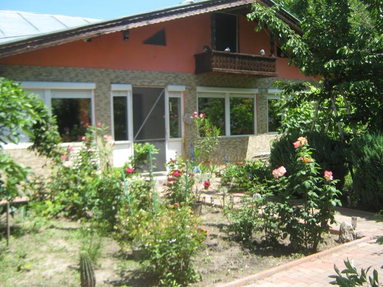 Casă individuală cu 3 camere cu Teren 906 Mp în Grindu