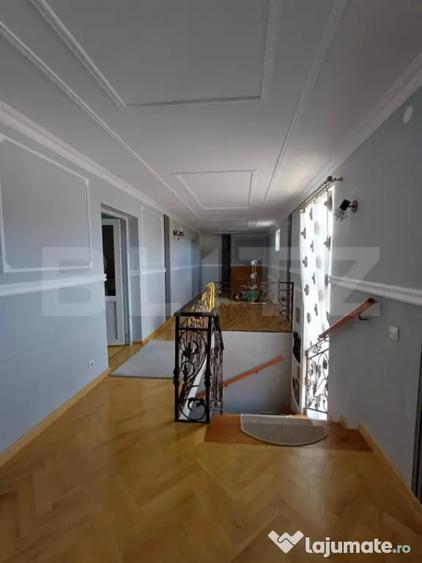 Casă cu 5 camere cu Teren 980 Mp în Mihai Viteazu