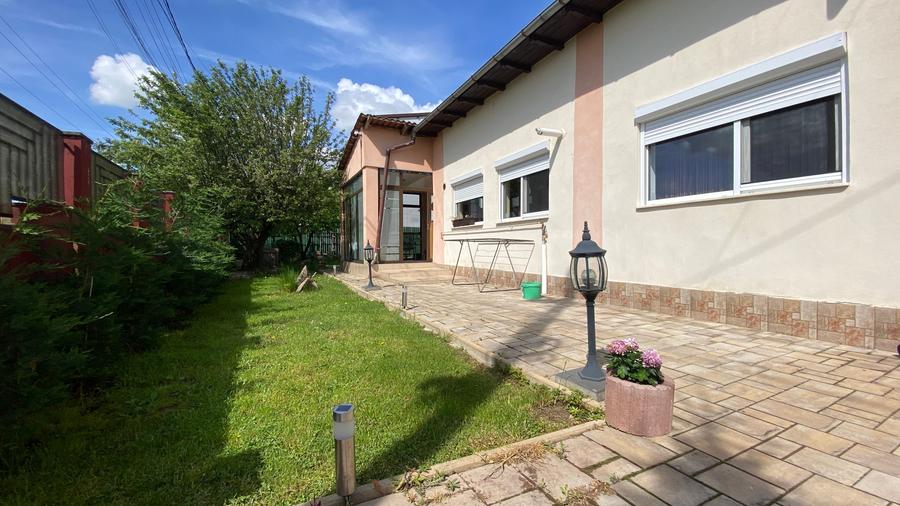 Casă individuală cu 4 camere cu Canalizare în Ștefăneștii Noi