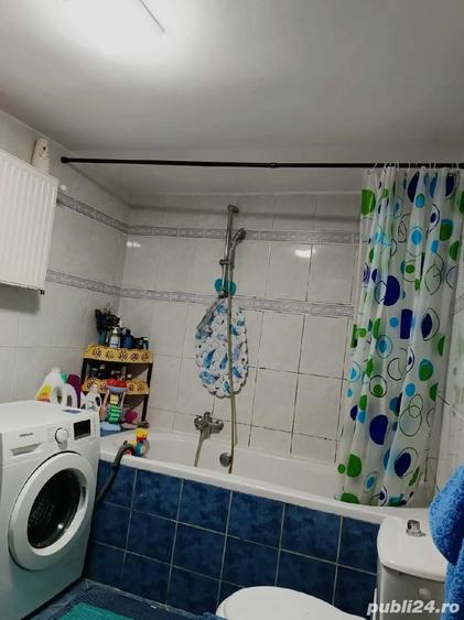 Apartament cu 3 camere semidecomandat în Central