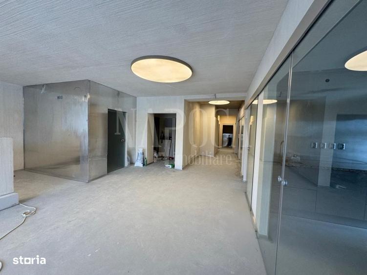 Spațiu comercial, de 229 mp, în Florești