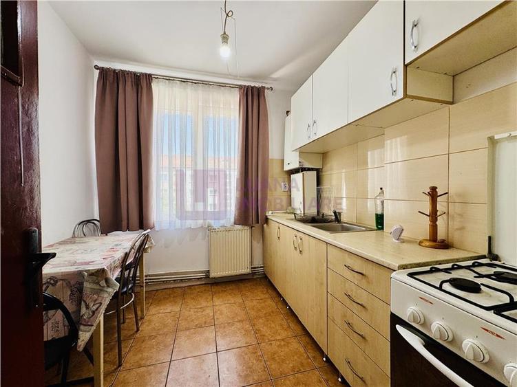 Apartament cu 2 camere decomandat în Terezian