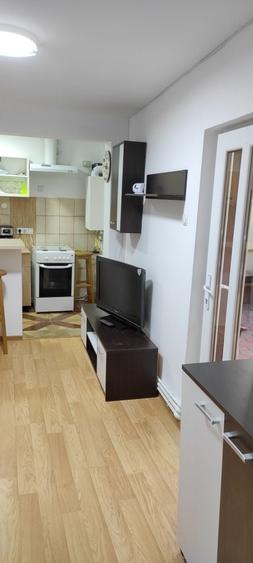 Casă cu 2 camere nedecomandat în Marghiloman