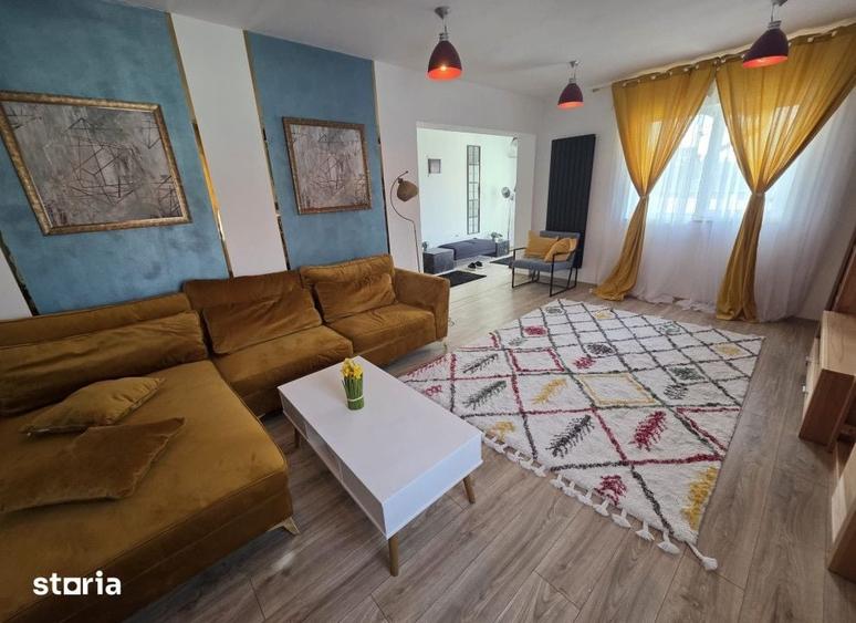 Casă cu 5 camere cu Teren 700 Mp în Valea Lupului