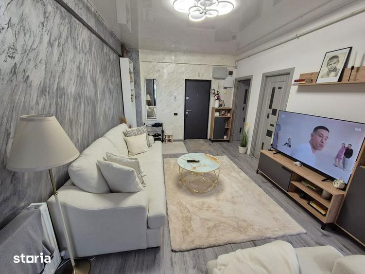 Apartament cu 3 camere decomandat în Agigea