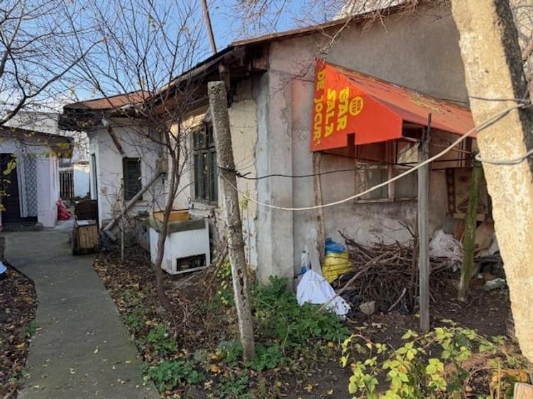 Casă cu 2 camere cu Teren 255 Mp în Central