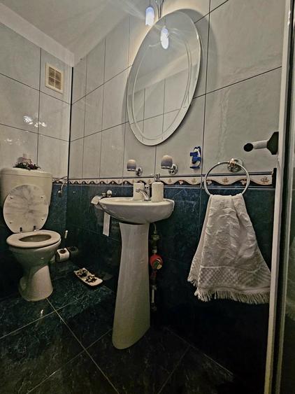 Apartament cu 3 camere decomandat, mobilat în Gorjului