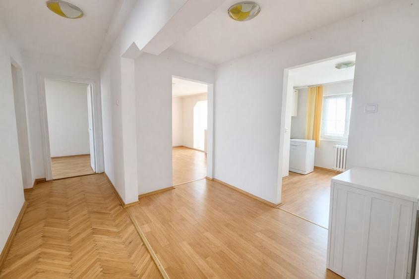 Apartament cu 4 camere decomandat în Mănăștur
