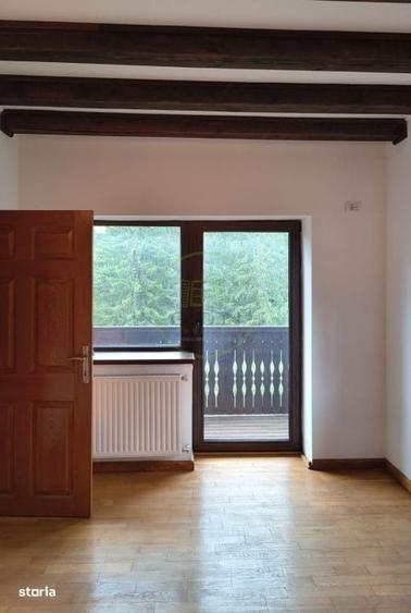 Apartament cu 3 camere în Clăbucet