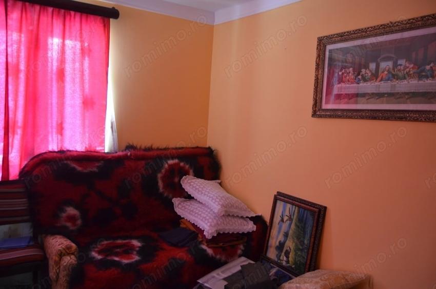 Casă cu 5 camere cu Teren 430 Mp în Comarnic