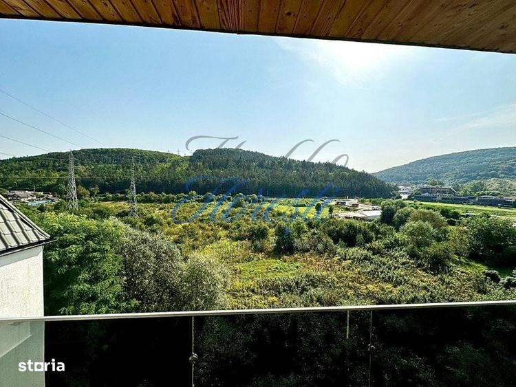 Apartament cu 3 camere semidecomandat în Florești