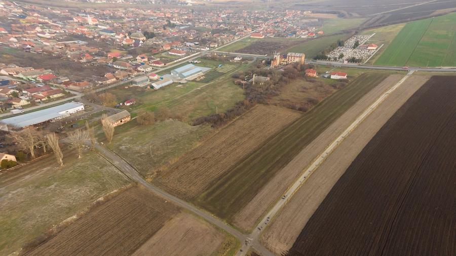 Teren agricol intravilan de 19814 mp, în Exterior Sud