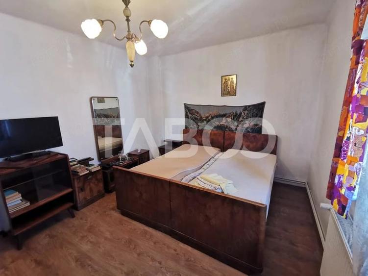 Casă cu 2 camere cu Teren 335 Mp în Tineretului