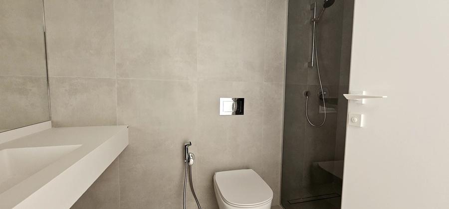 Apartament cu 3 camere decomandat în Barbu Văcărescu