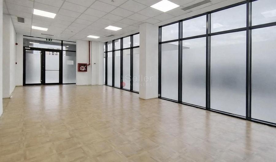Spațiu comercial, de 134 mp, în Noua