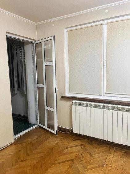 Apartament cu 3 camere decomandat în Siret