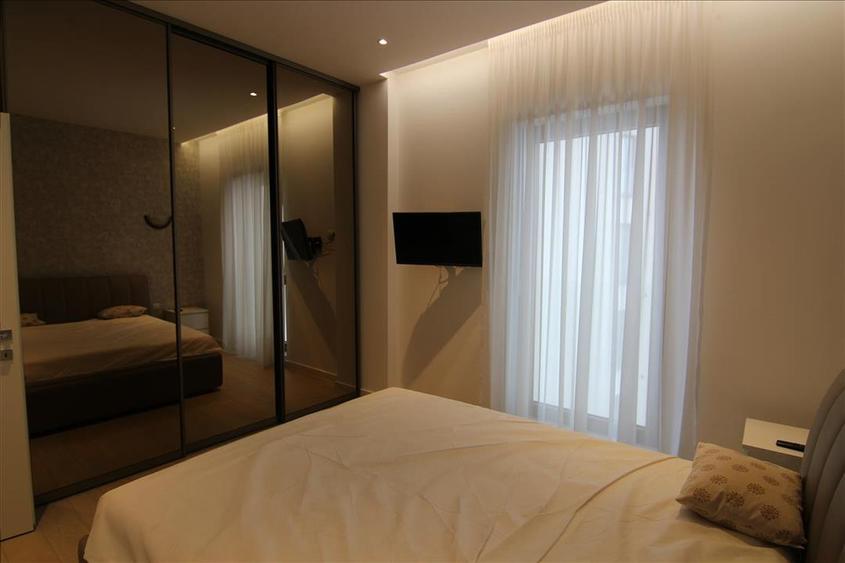 Apartament cu 3 camere decomandat, mobilat în Herăstrău