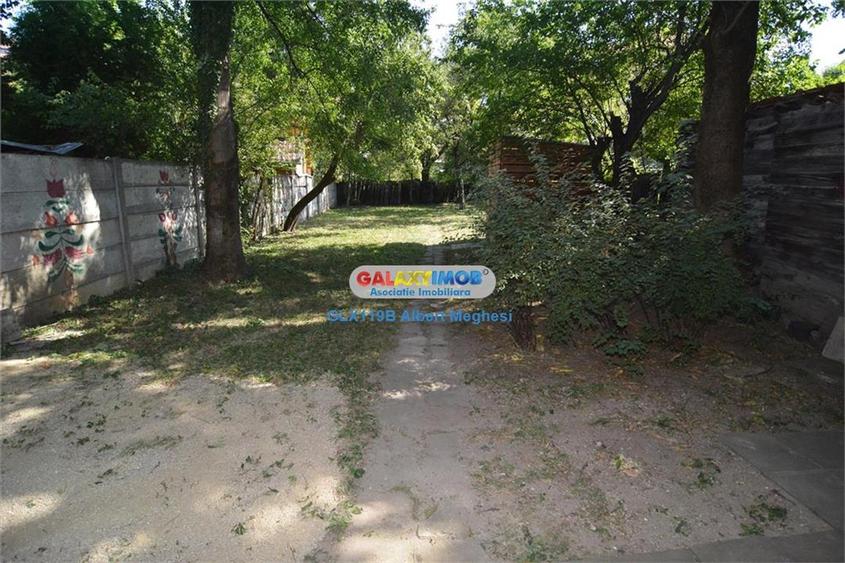 Casă cu 8 camere cu Teren 293 Mp în Blumăna