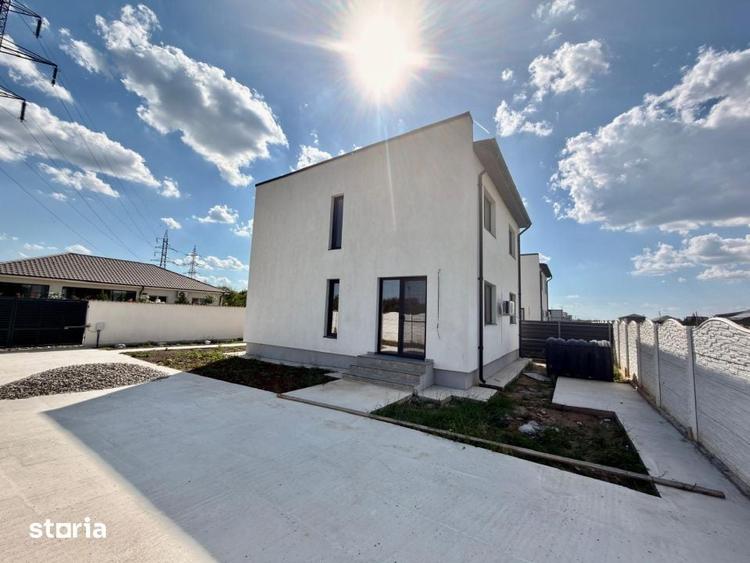 Casă cu 4 camere cu Teren 340 Mp în Malu Mare