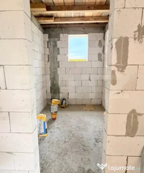 Casă cu 4 camere cu Teren 470 Mp în Central