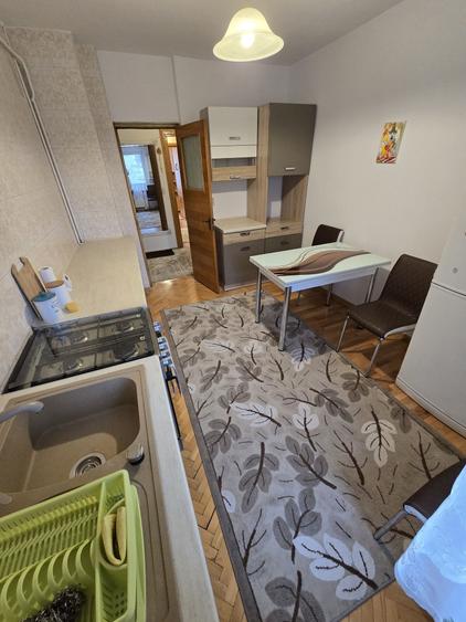 Apartament cu 2 camere decomandat în Dacia