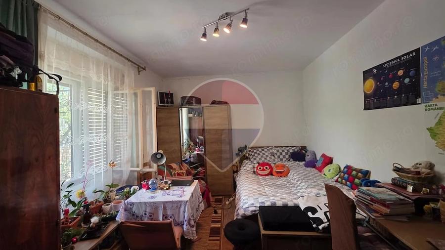 Casă cu 2 camere cu Teren 450 Mp în Central