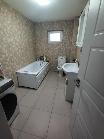Casă cu 4 camere în Valea Călugărească