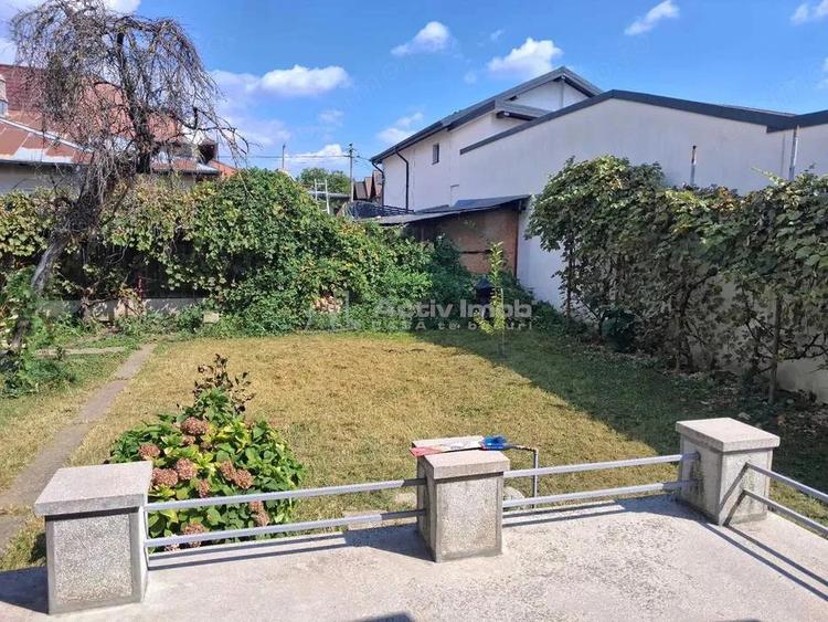 Casă cu 2 camere cu Teren 303 Mp în Central