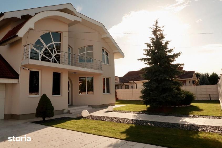 Casă cu 6 camere semidecomandat cu Teren 1400 Mp în Sânmartin