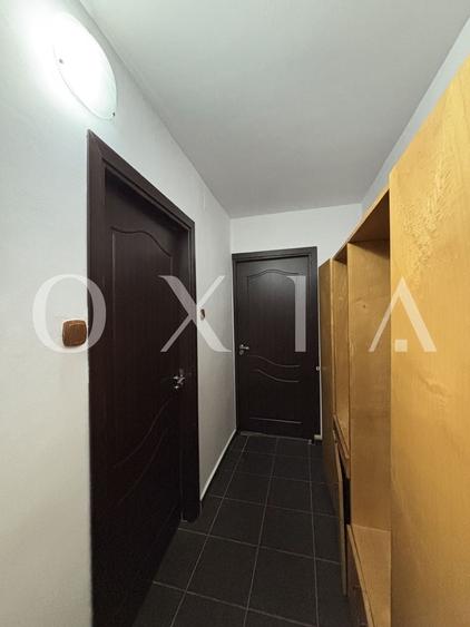 Apartament cu 2 camere semidecomandat, mobilat în Soarelui