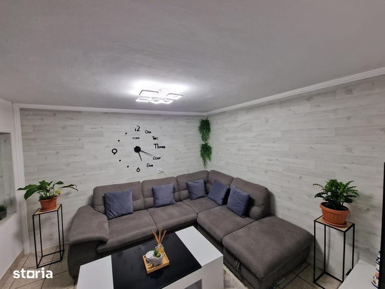Casă cu 6 camere cu Teren 766 Mp în Oncea
