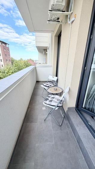 Apartament cu 2 camere decomandat, mobilat în Central
